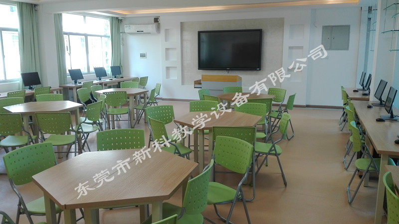 <a href='http://m.huajiawangjun.com' target='1' style='font-size:14px; font-weight:bold; color:#0080ff;'>創客實驗室</a>