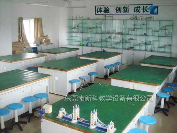 <a href='http://m.huajiawangjun.com/chanpinyiji/37-1.html' target='1' style='font-size:18px; font-weight:bold; color:#ff0000;'>通用技術實驗室設備</a>