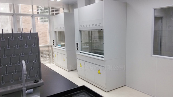 <a href='http://m.huajiawangjun.com/products/62-1.html' target='1' style='font-size:18px; font-weight:bold; color:#000000;'>實驗室通風柜</a>案例