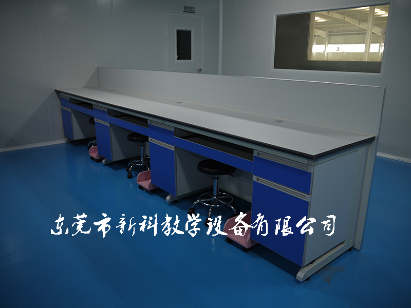 <a href='http://m.huajiawangjun.com/products/64-1.html' target='1' style='font-size:18px; font-weight:bold; color:#000000;'>實(shí)驗(yàn)室邊臺</a>案例